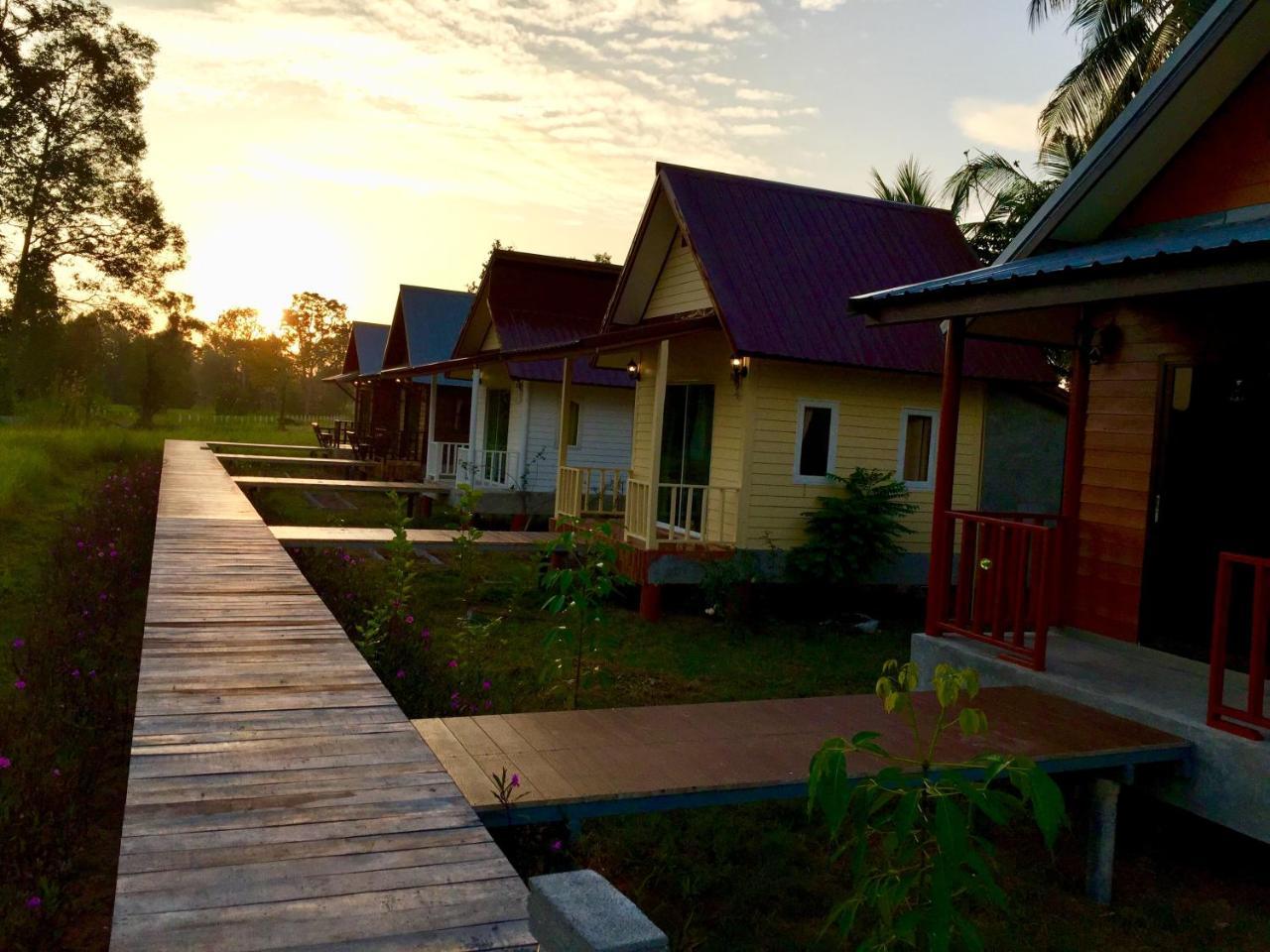 Baan Thung Home Stay Prasat Eksteriør billede